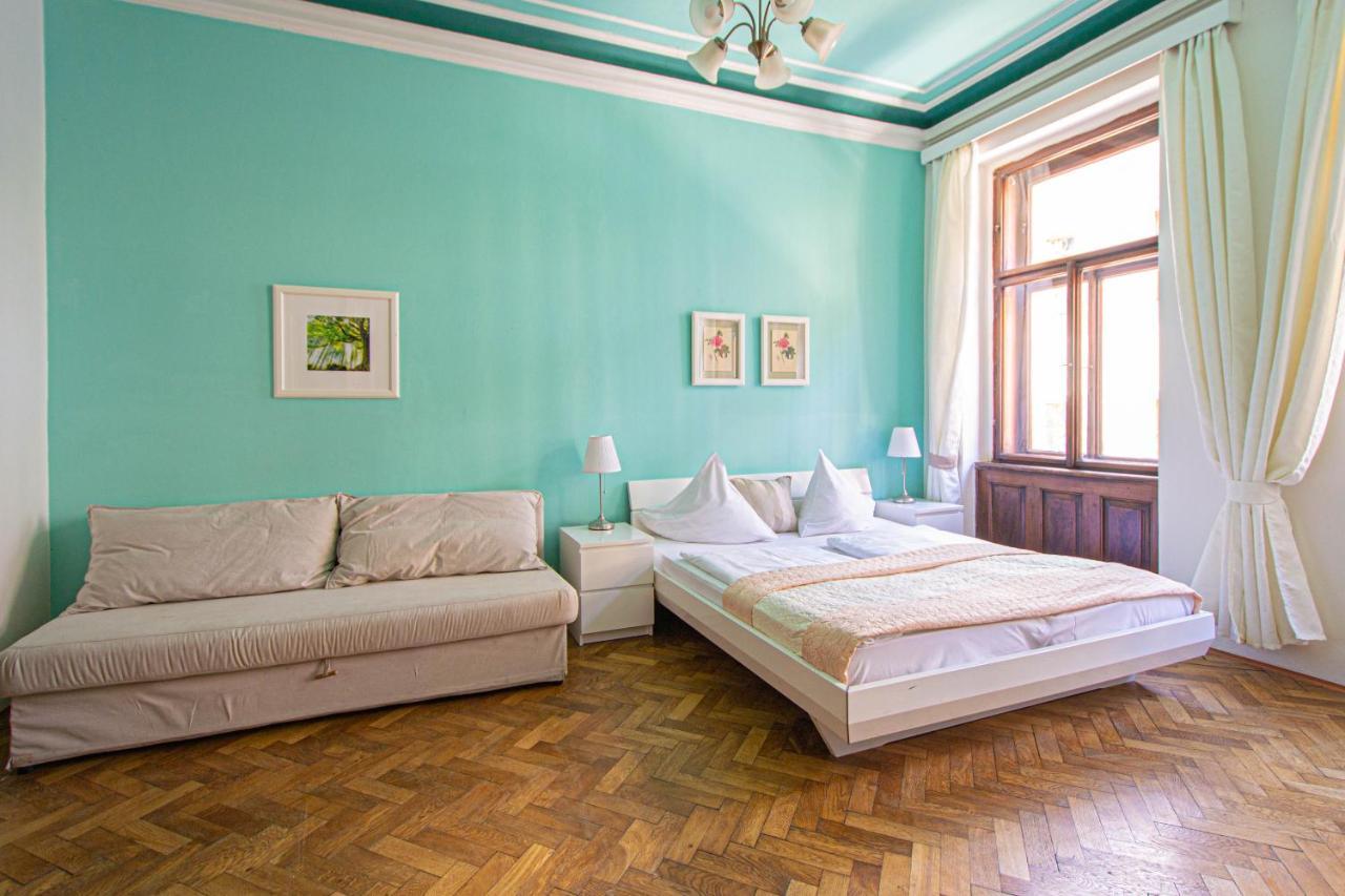 For Celebrations Spacious 3Bdr Apartment With Balcony Prague Exterior photo
