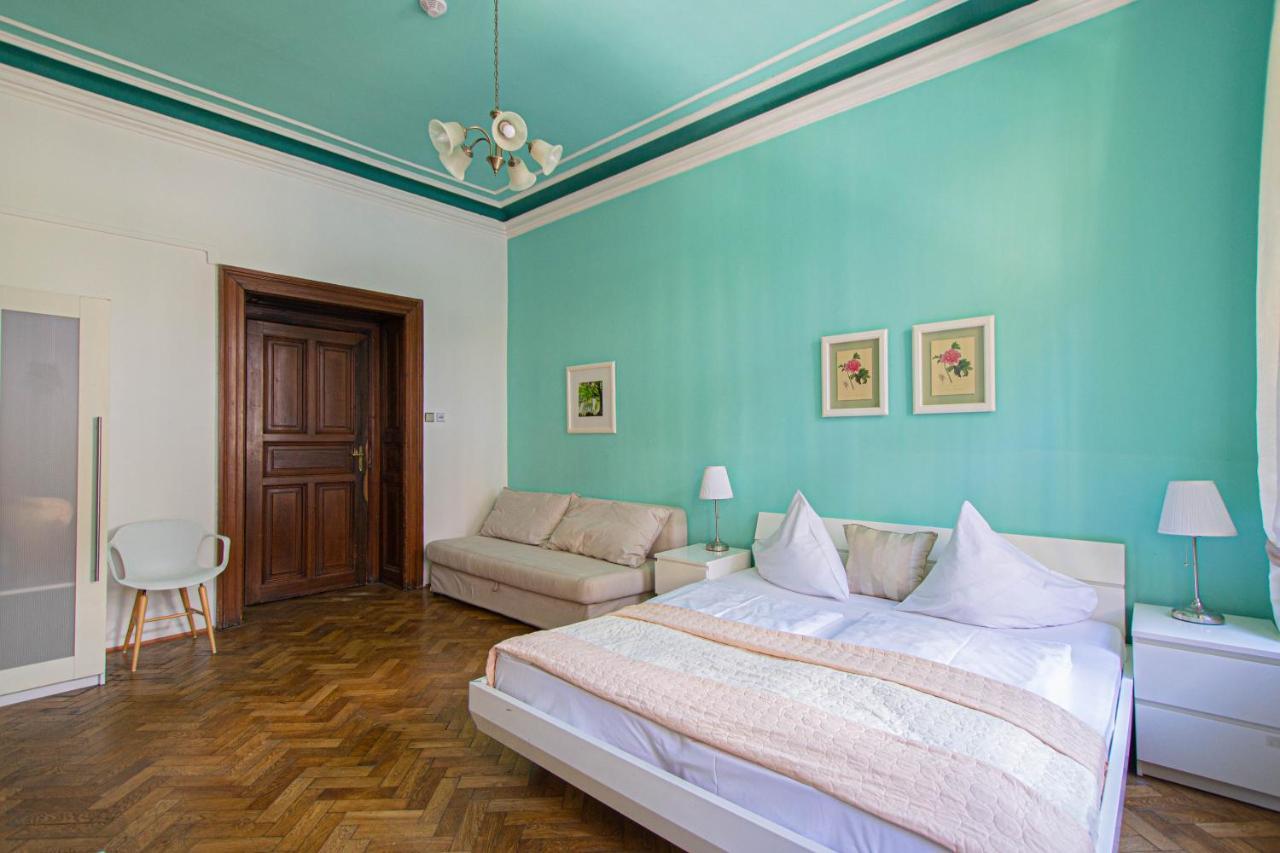 For Celebrations Spacious 3Bdr Apartment With Balcony Prague Exterior photo