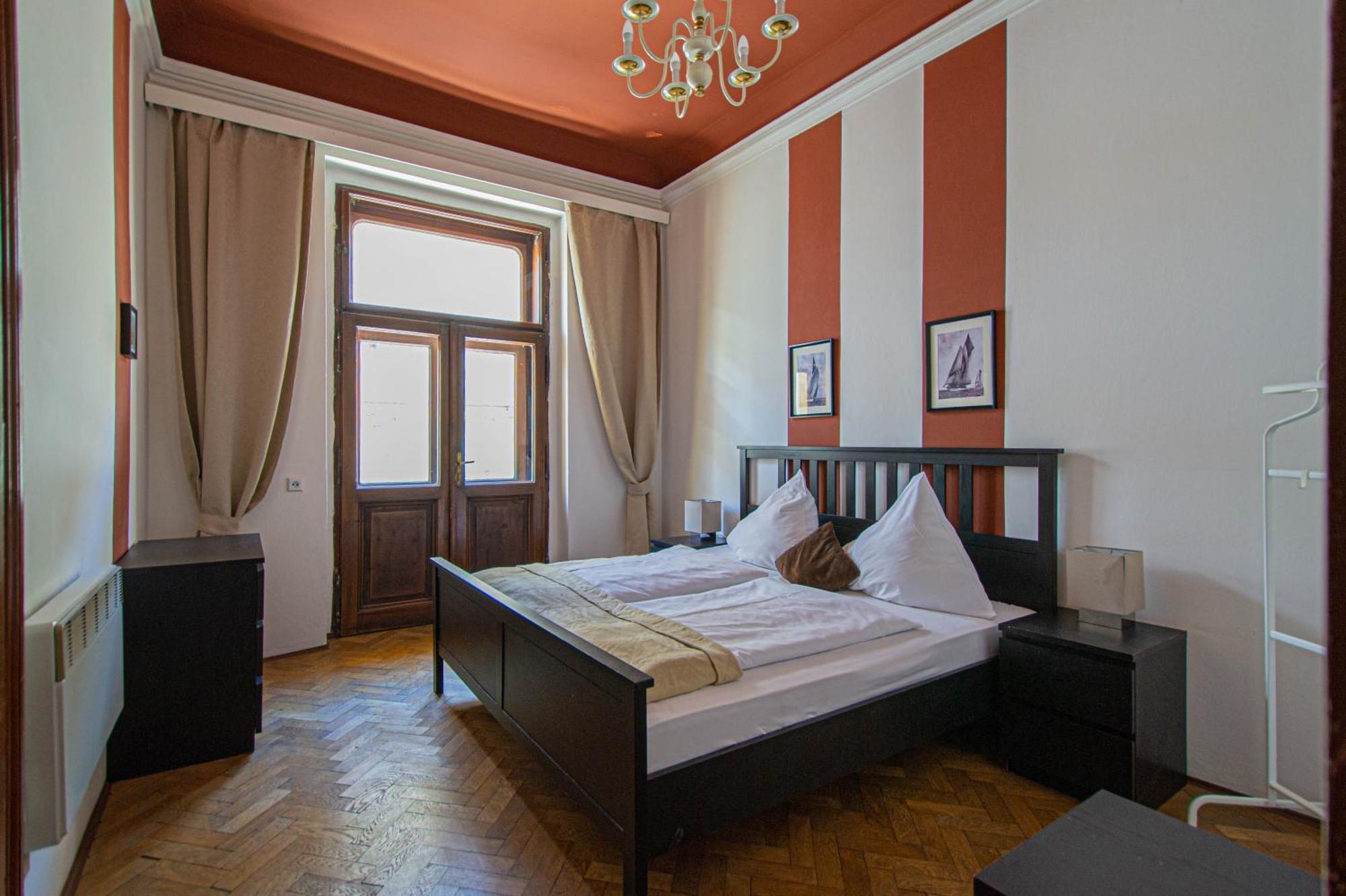 For Celebrations Spacious 3Bdr Apartment With Balcony Prague Exterior photo