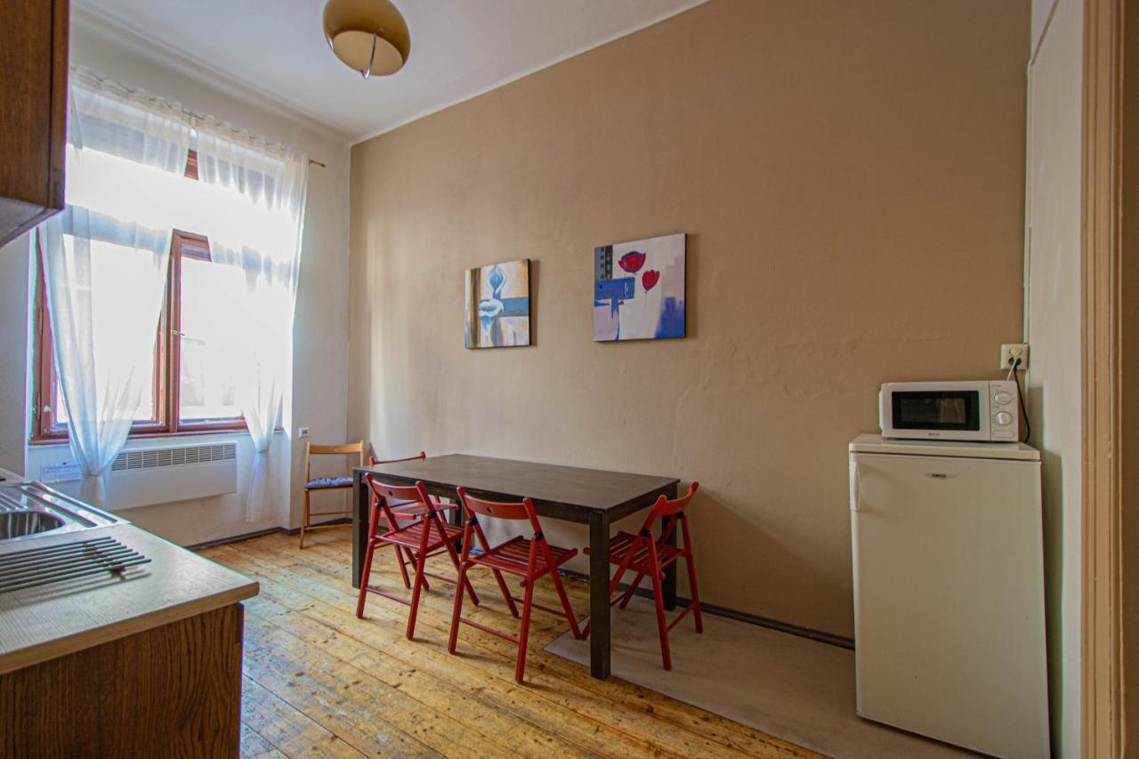 For Celebrations Spacious 3Bdr Apartment With Balcony Prague Exterior photo