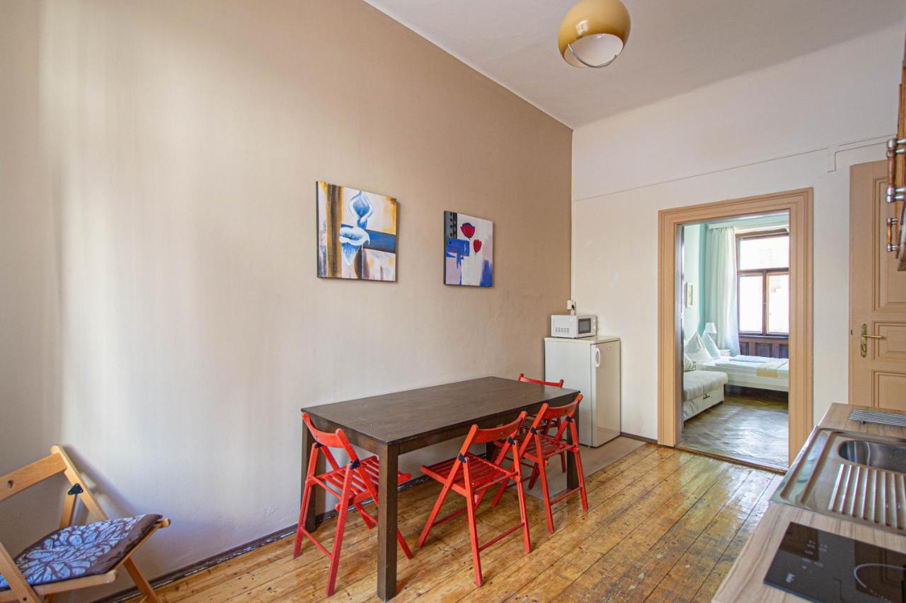 For Celebrations Spacious 3Bdr Apartment With Balcony Prague Exterior photo