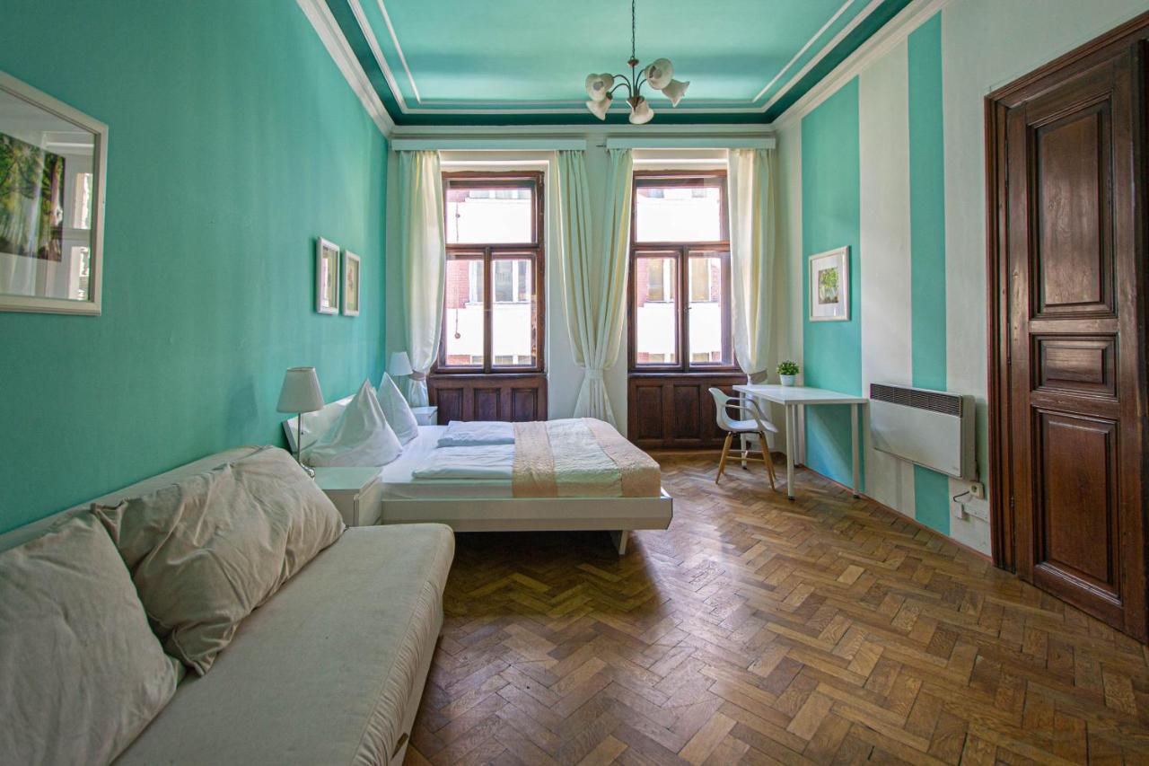 For Celebrations Spacious 3Bdr Apartment With Balcony Prague Exterior photo