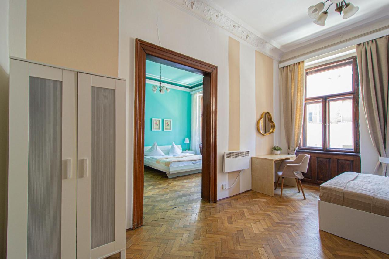 For Celebrations Spacious 3Bdr Apartment With Balcony Prague Exterior photo