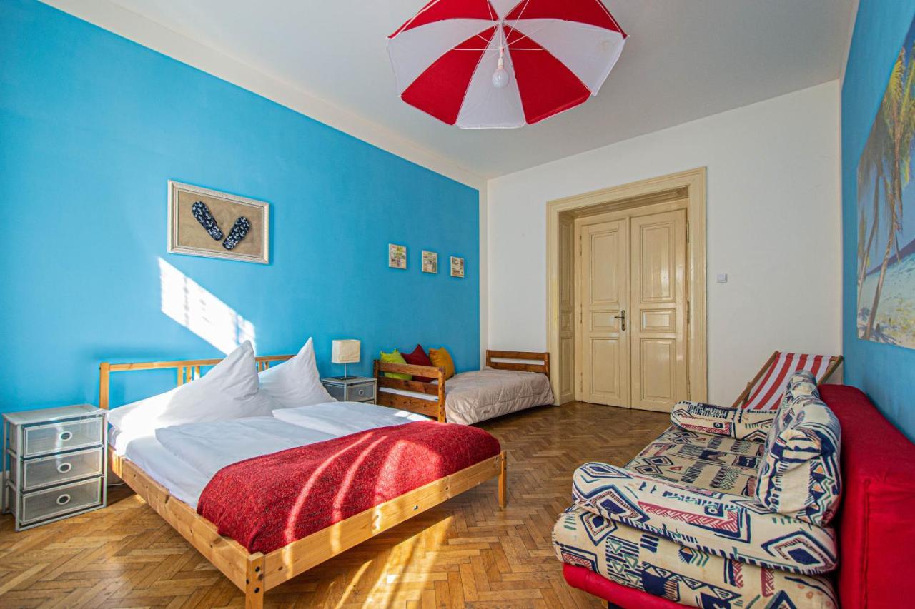 For Celebrations Spacious 3Bdr Apartment With Balcony Prague Exterior photo