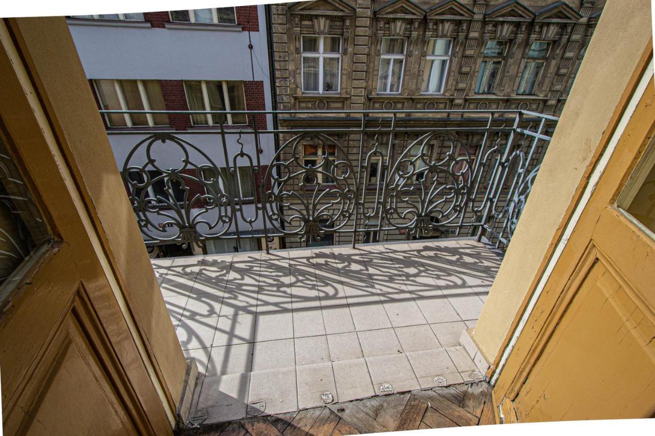 For Celebrations Spacious 3Bdr Apartment With Balcony Prague Exterior photo