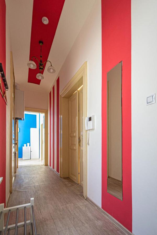 For Celebrations Spacious 3Bdr Apartment With Balcony Prague Exterior photo