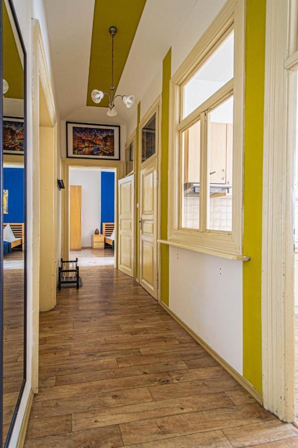For Celebrations Spacious 3Bdr Apartment With Balcony Prague Exterior photo