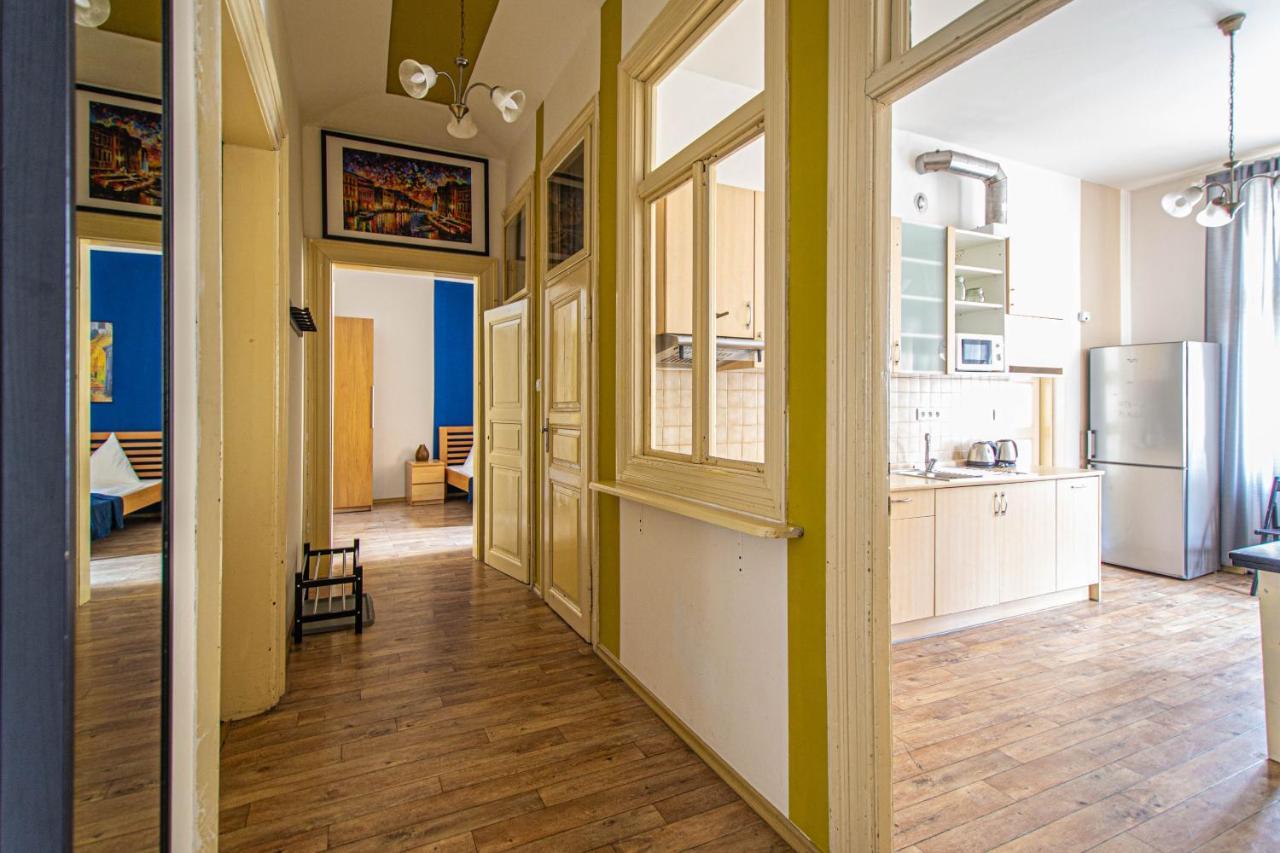 For Celebrations Spacious 3Bdr Apartment With Balcony Prague Exterior photo