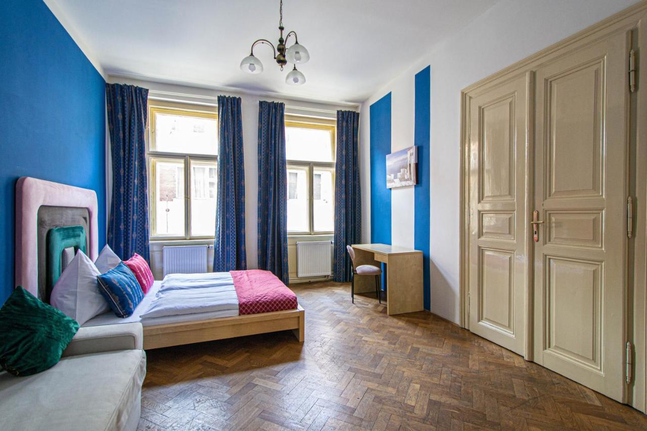 For Celebrations Spacious 3Bdr Apartment With Balcony Prague Exterior photo