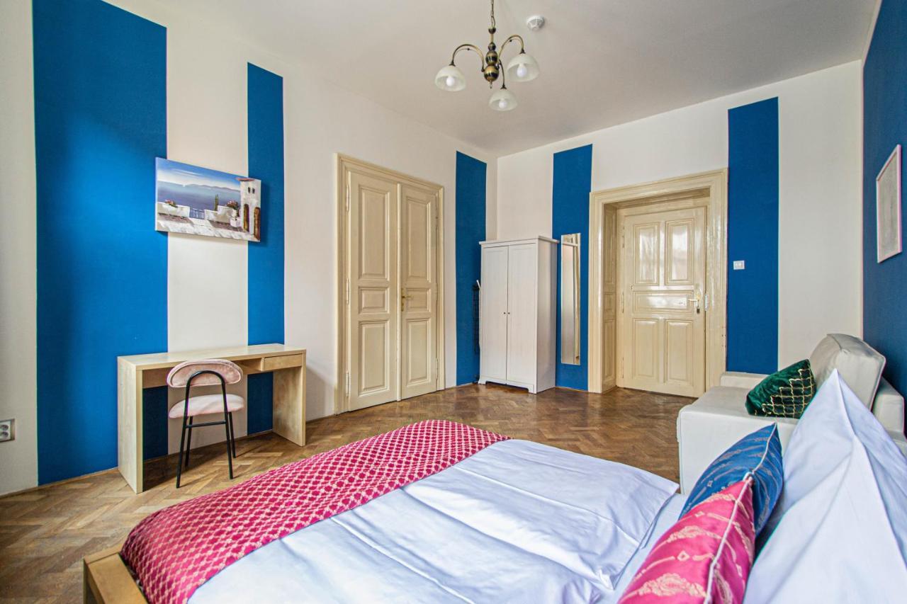 For Celebrations Spacious 3Bdr Apartment With Balcony Prague Exterior photo